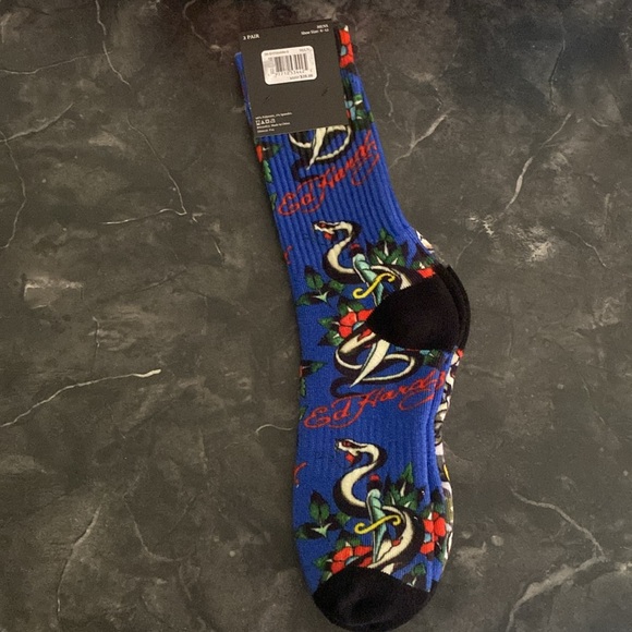 2 Pair Ed Hardy Cushioned Crew Socks
Men’s Shoe Size: 6-12 - Picture 4 of 5